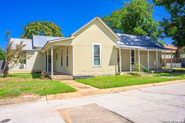 500 Robinson Ave Property Photo 1