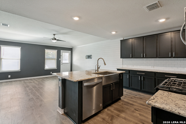9908 Bratten Rise Property Photo 10