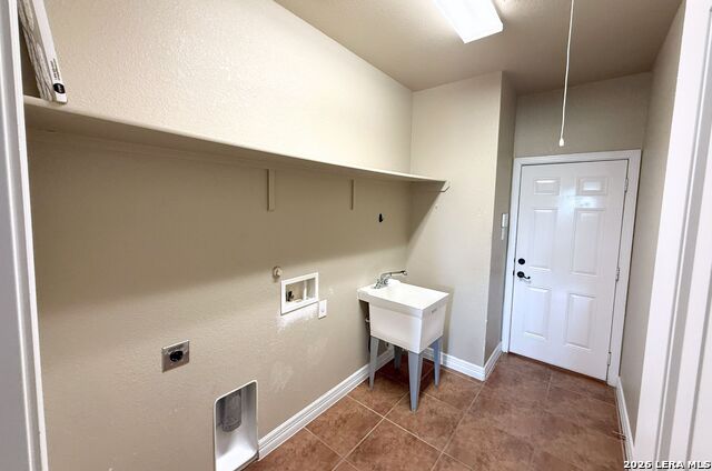 15003 Peoples Dr Property Photo 26
