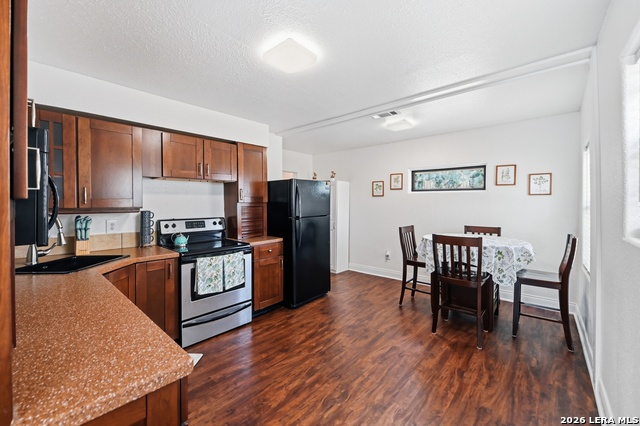 142 Pennystone Ave Property Photo 3