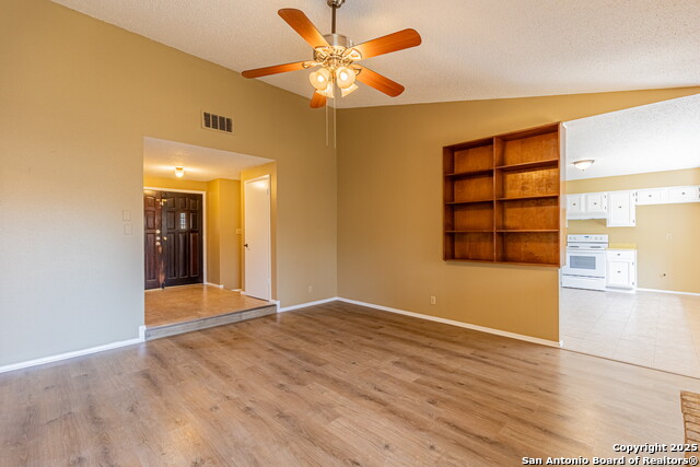 4414 Valleybrook Property Photo 7