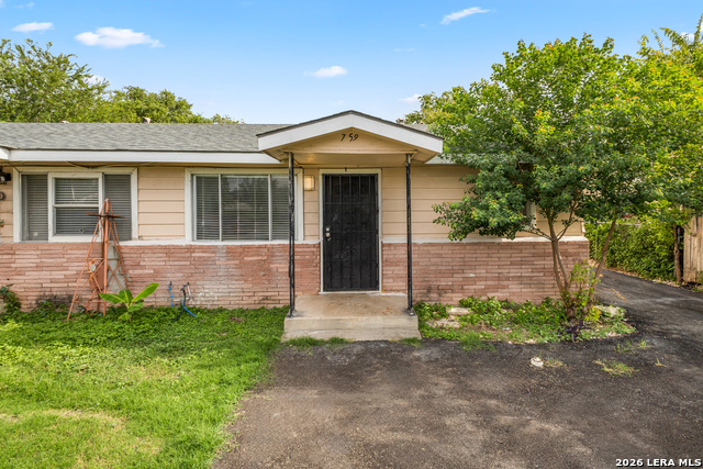 759 Avondale Ave Property Photo 1