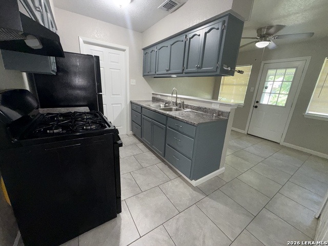 4911 Tennyson Dr Property Photo 5