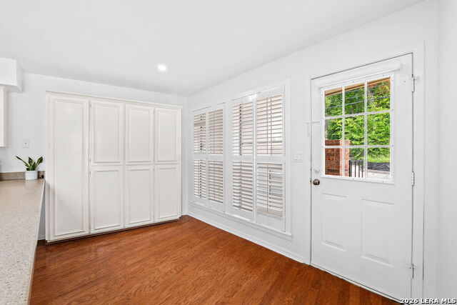 201 Ellwood St Property Photo 13