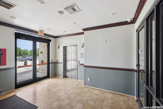 2 Spurs Ln Property Photo 4