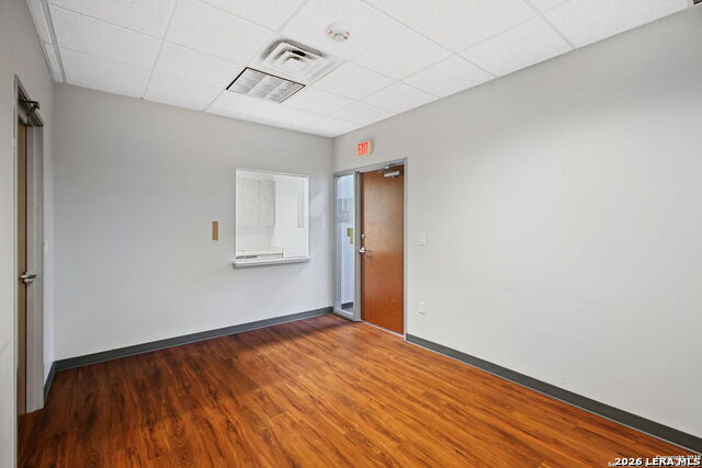 2 Spurs Ln Property Photo 15