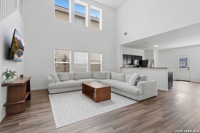 10426 Sun Ml Property Photo 6