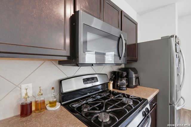 10426 Sun Ml Property Photo 9
