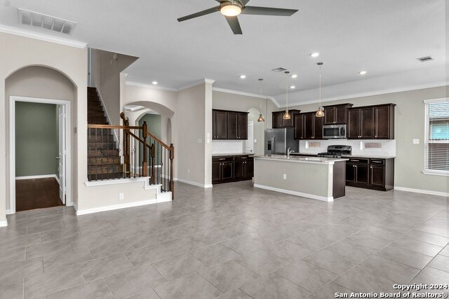 10423 Monicas Crk Property Photo 9