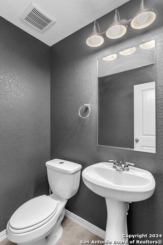 10423 Monicas Crk Property Photo 12