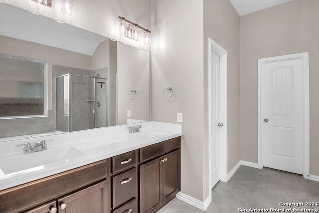 10423 Monicas Crk Property Photo 15