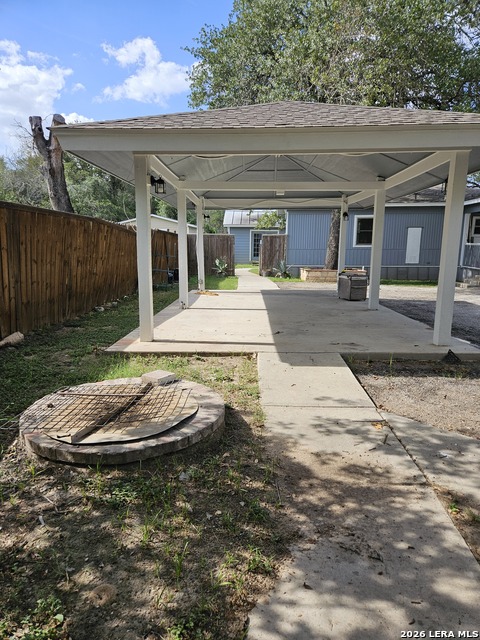 4814 Lost Hills Dr Property Photo 2