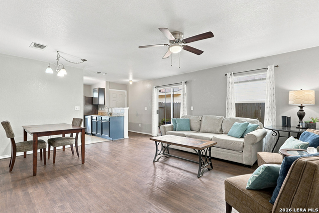 11231 Dublin Woods Property Photo 4