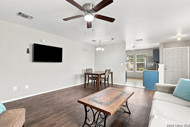 11231 Dublin Woods Property Photo 5