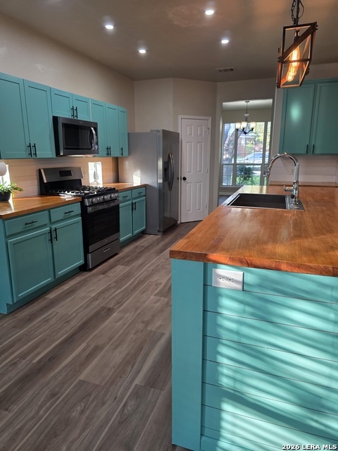 20907 Encino Ash Property Photo 6