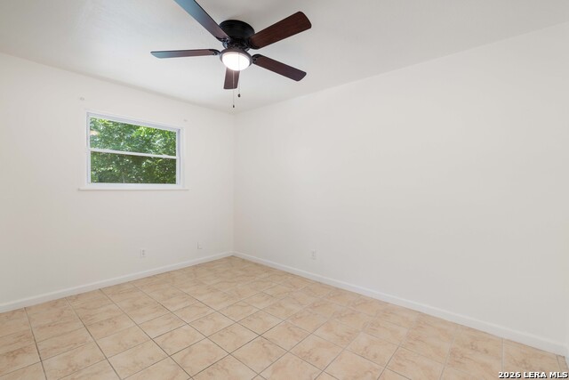 354-356 Bobolink Property Photo 11