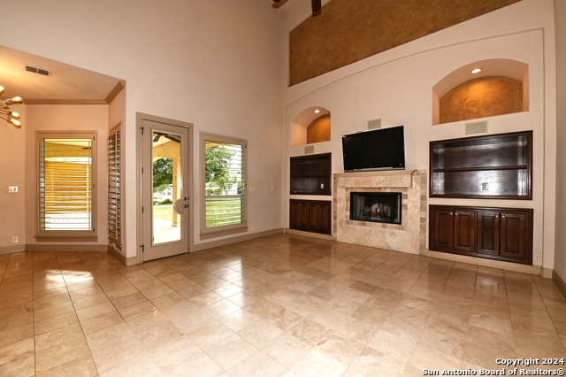 30 Stone Hill Ct Property Photo 3