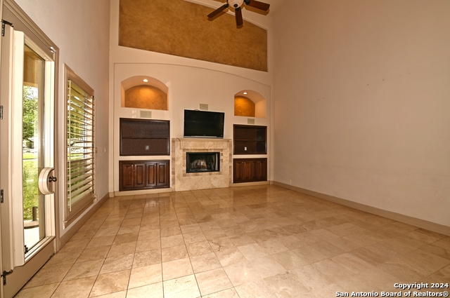 30 Stone Hill Ct Property Photo 5