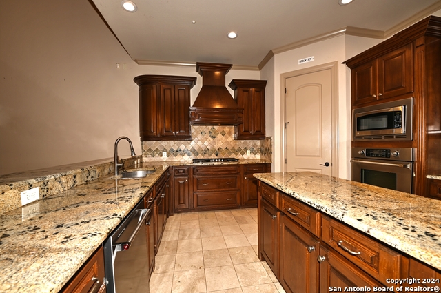 30 Stone Hill Ct Property Photo 6