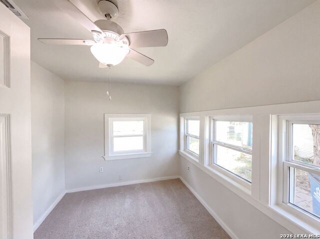 725 Kelly St Property Photo 4
