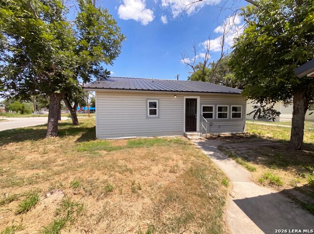725 Kelly St Property Photo 15