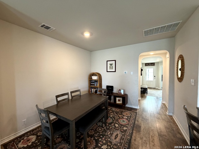 6811 Whisper Grv Property Photo 8