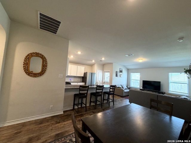 6811 Whisper Grv Property Photo 9