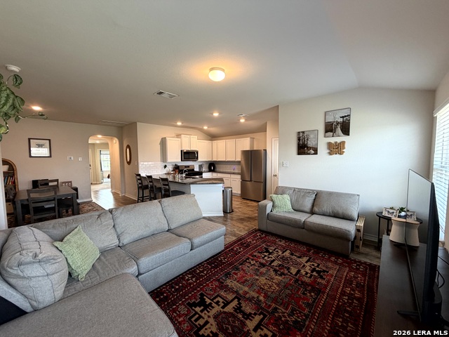 6811 Whisper Grv Property Photo 10