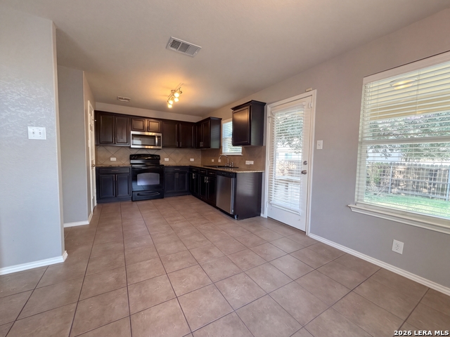 2535 Fayette Dr Property Photo 6