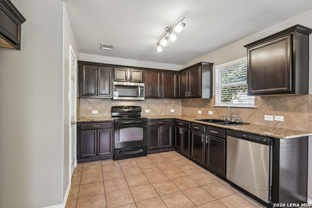 2535 Fayette Dr Property Photo 16