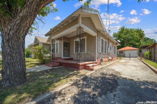 906 S Gevers St Property Photo 3