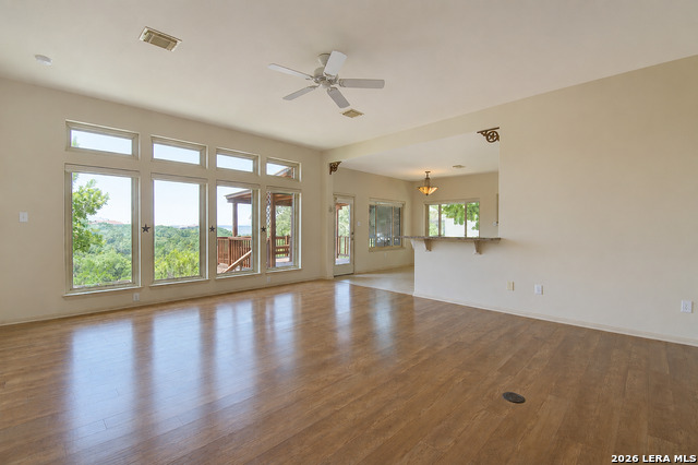 2140 Summit Crest Dr Property Photo 8