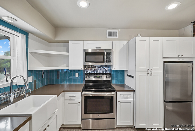 102 Ruelle Property Photo 7