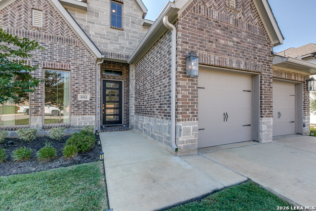 1022 Cadogan Squire Property Photo 3