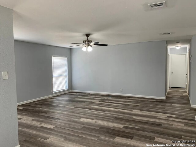 5135 Tom Stafford Dr Property Photo 4