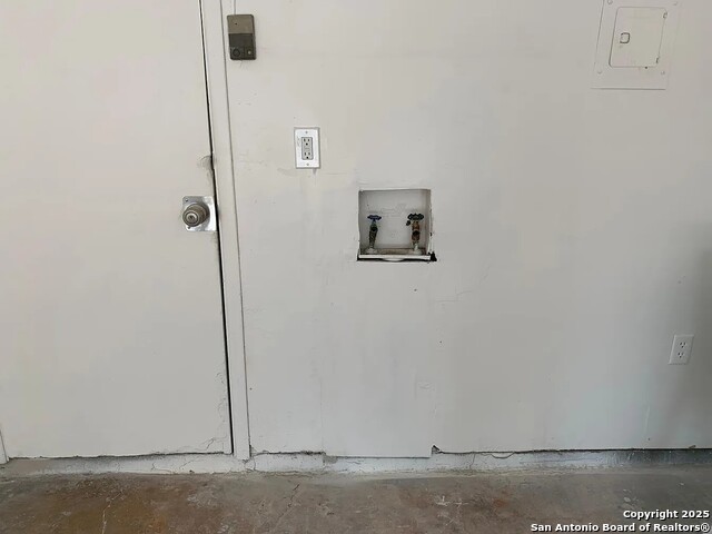 5135 Tom Stafford Dr Property Photo 29