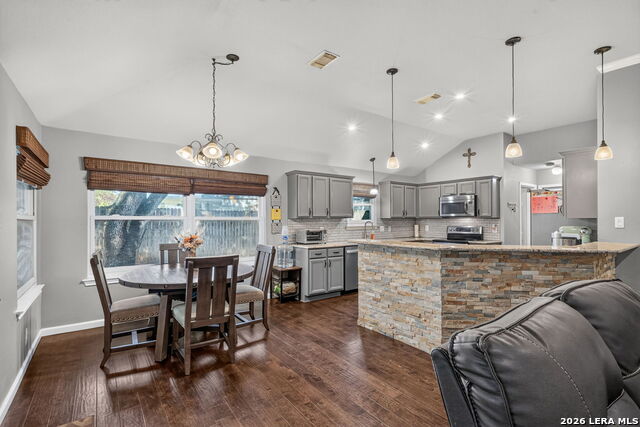1009 Sandy Ridge Property Photo 12