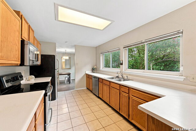 8107 Sunshine Trail Property Photo 5