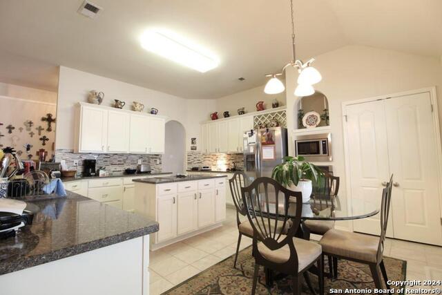 8 Dallari Ct Property Photo 5