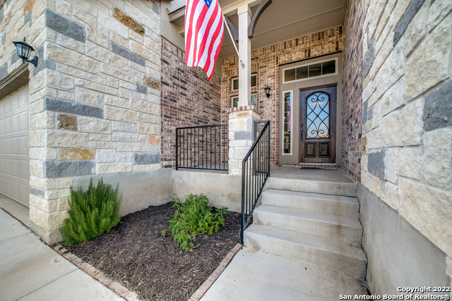 8916 Monument Parke Property Photo 3
