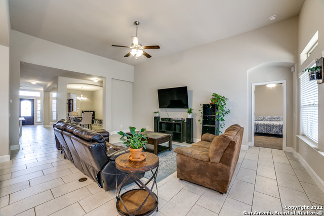 8916 Monument Parke Property Photo 7