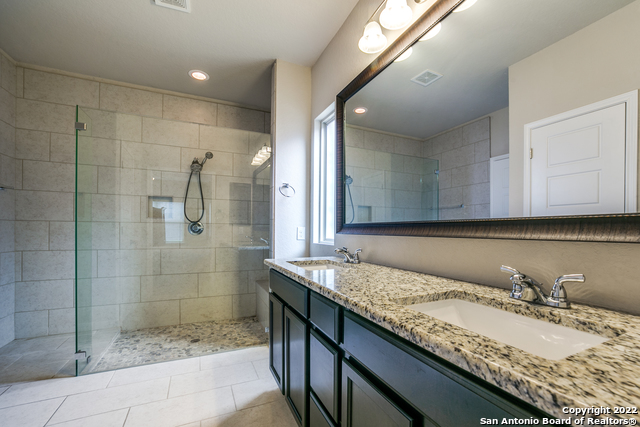 8916 Monument Parke Property Photo 16