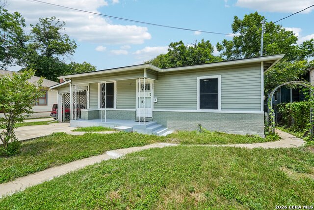 609 Taft Property Photo 3