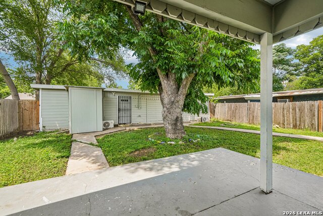 609 Taft Property Photo 34