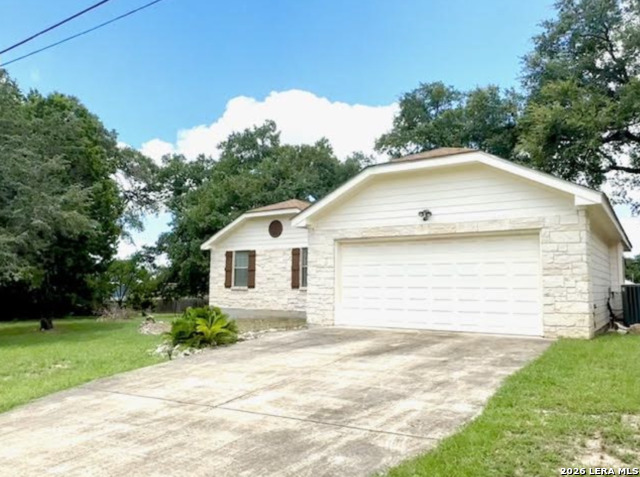 741 Lookout Dr Property Photo 1