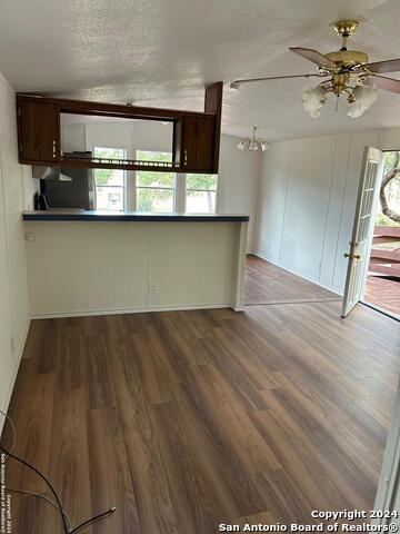 30825 Oakview Rd Property Photo 4