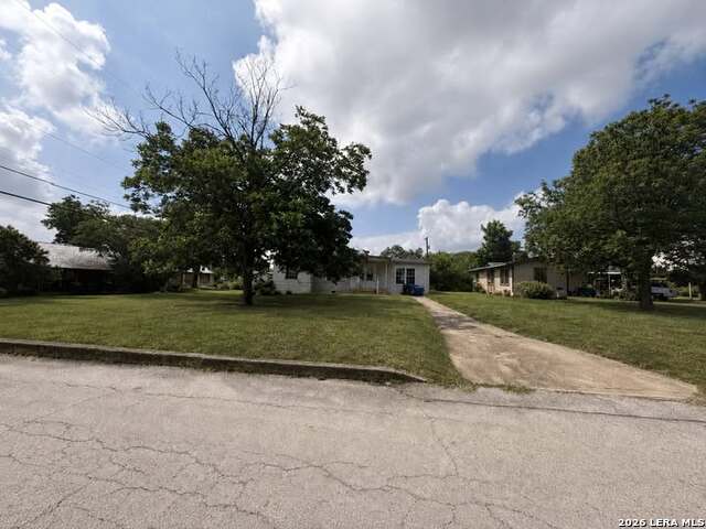3138 Linn Rd Property Photo 1