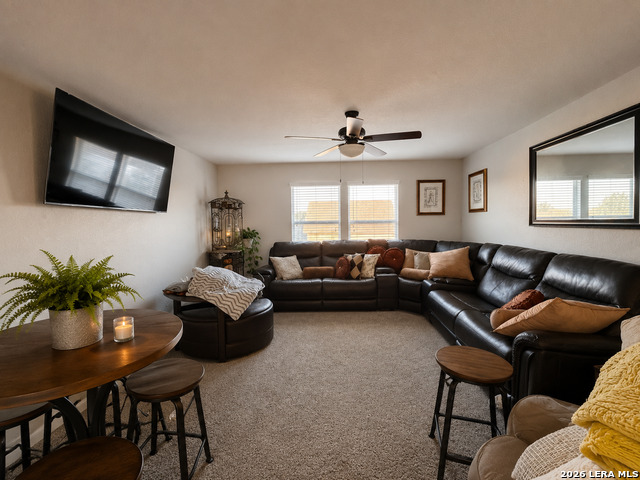 610 Trinity Mdw Property Photo 9