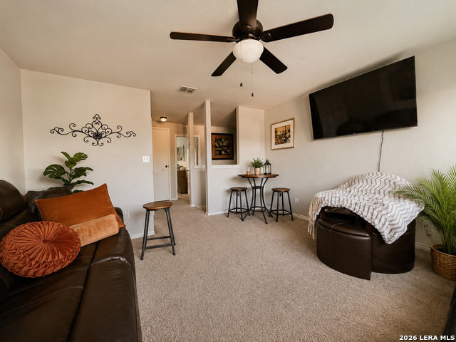 610 Trinity Mdw Property Photo 10