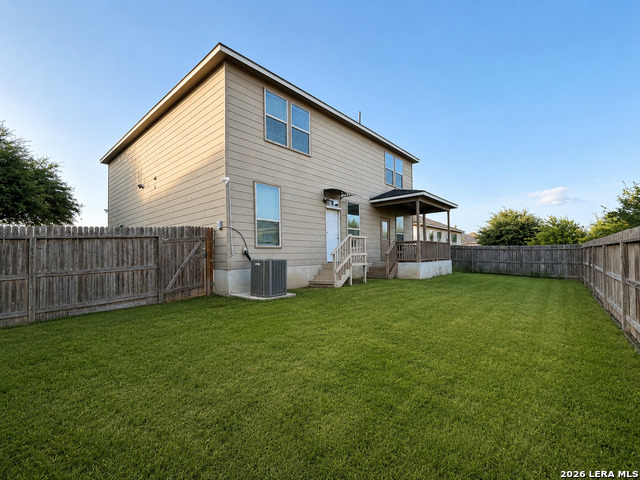 610 Trinity Mdw Property Photo 25